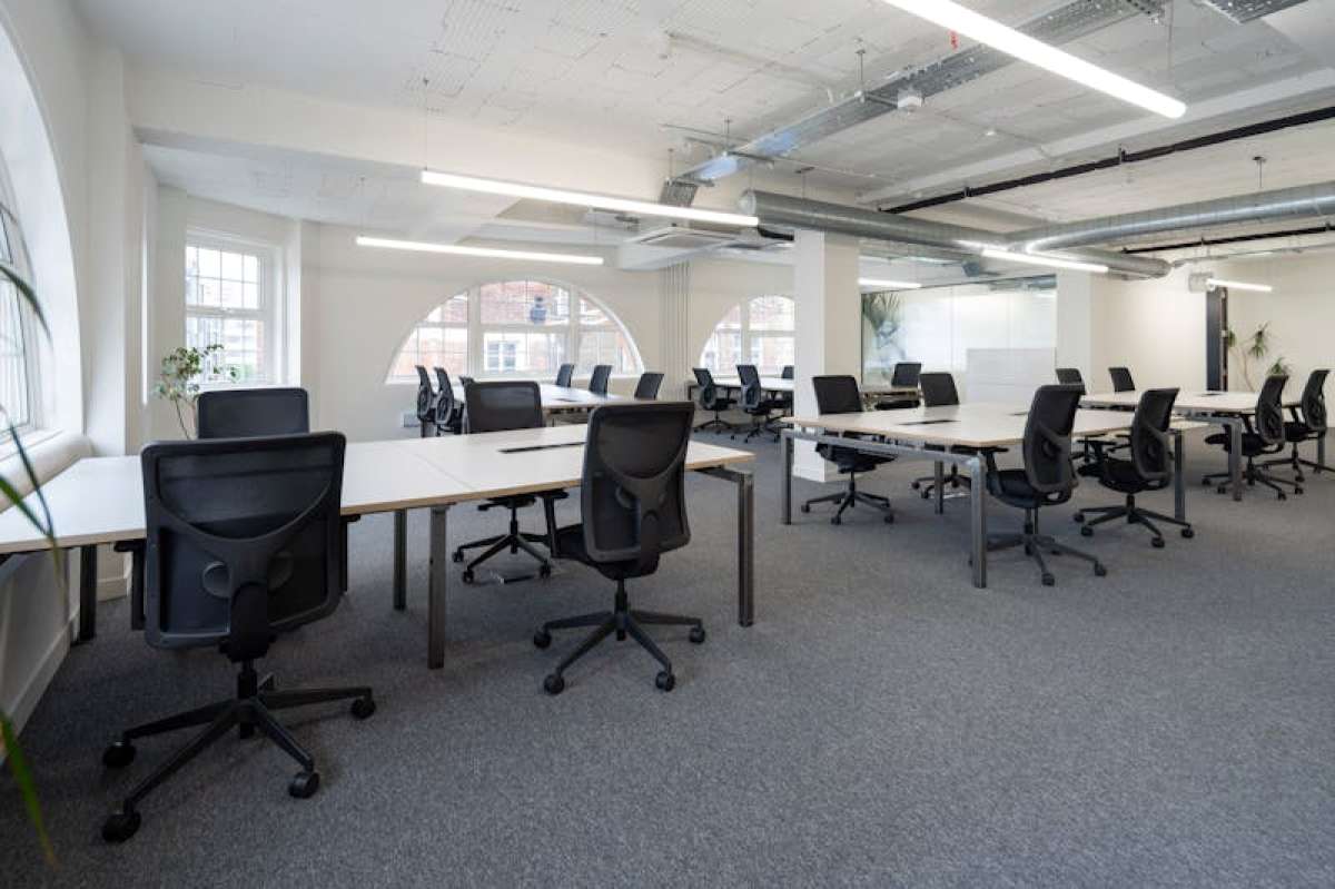 Office in London - photo 3