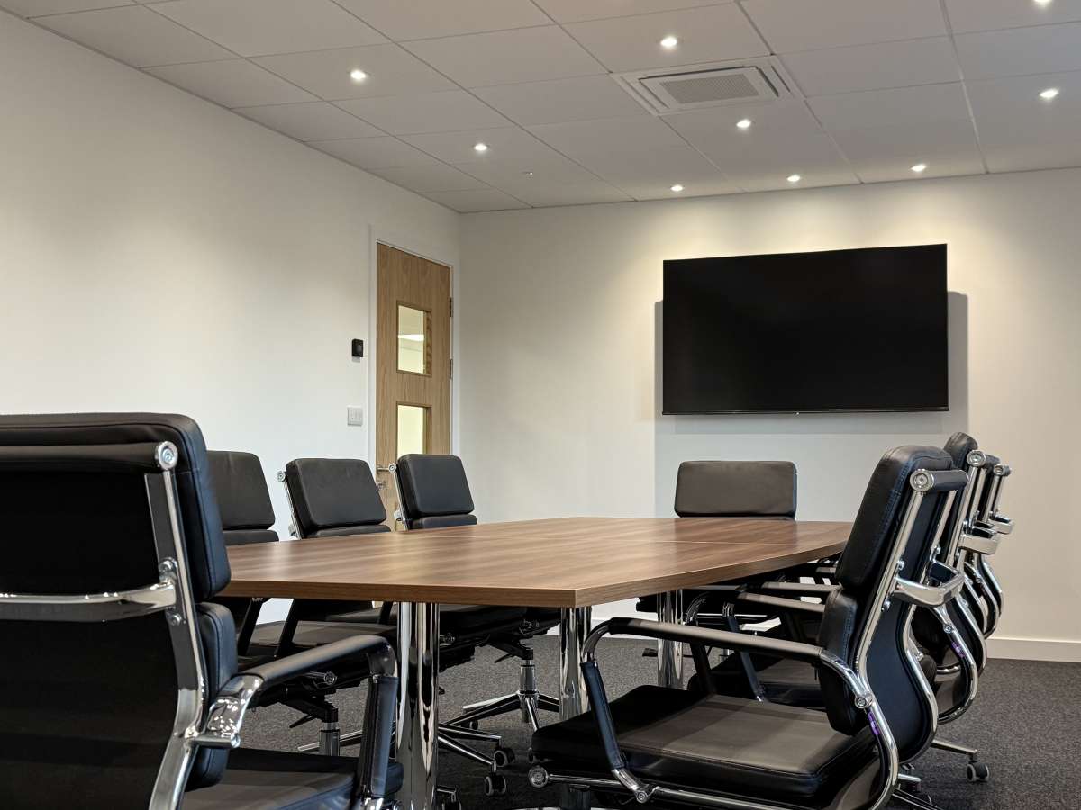 Office in Colchester - photo 3
