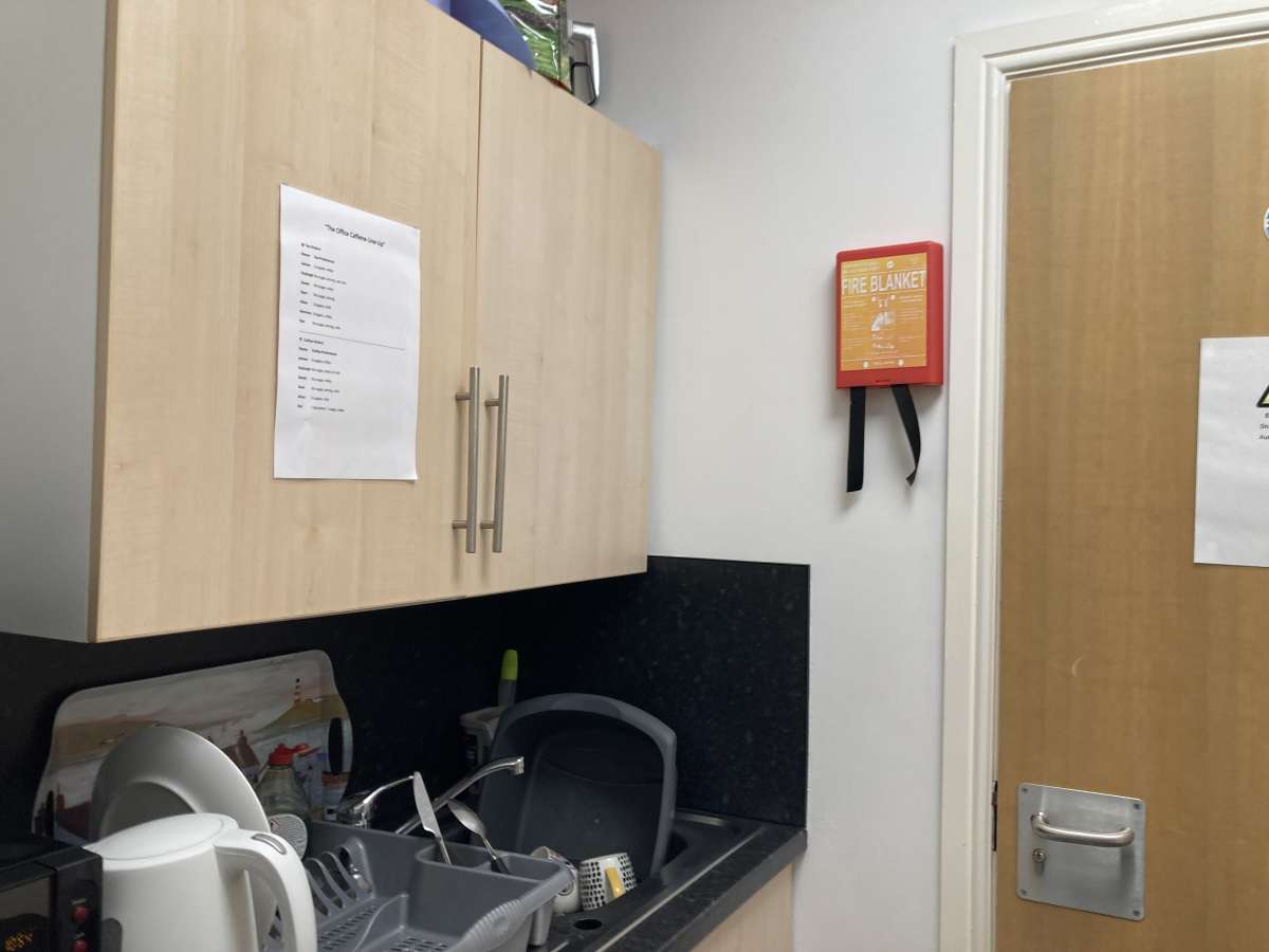 Office in Barlborough - photo 4