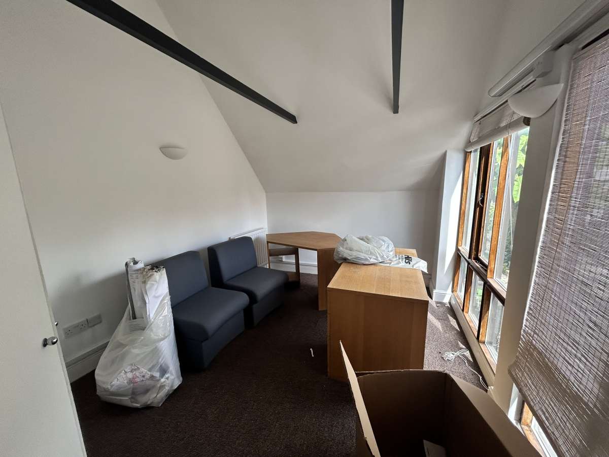 Office in Bradford On Avon - photo 4