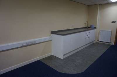Office in Macclesfield - photo 4