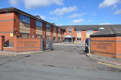 Office in Wolverhampton - photo 2