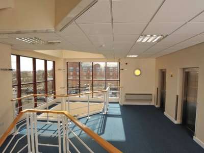 Office in Wolverhampton - photo 3