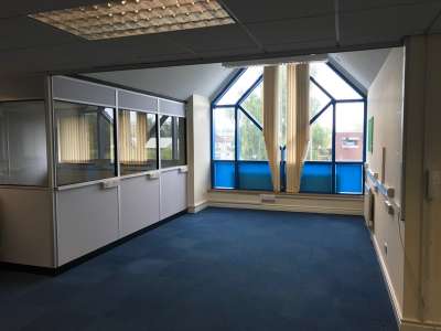 Office in Wolverhampton - photo 4