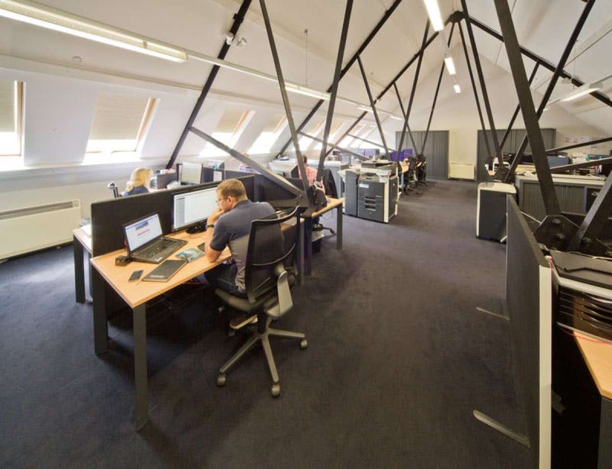 Office in Basingstoke - photo 3