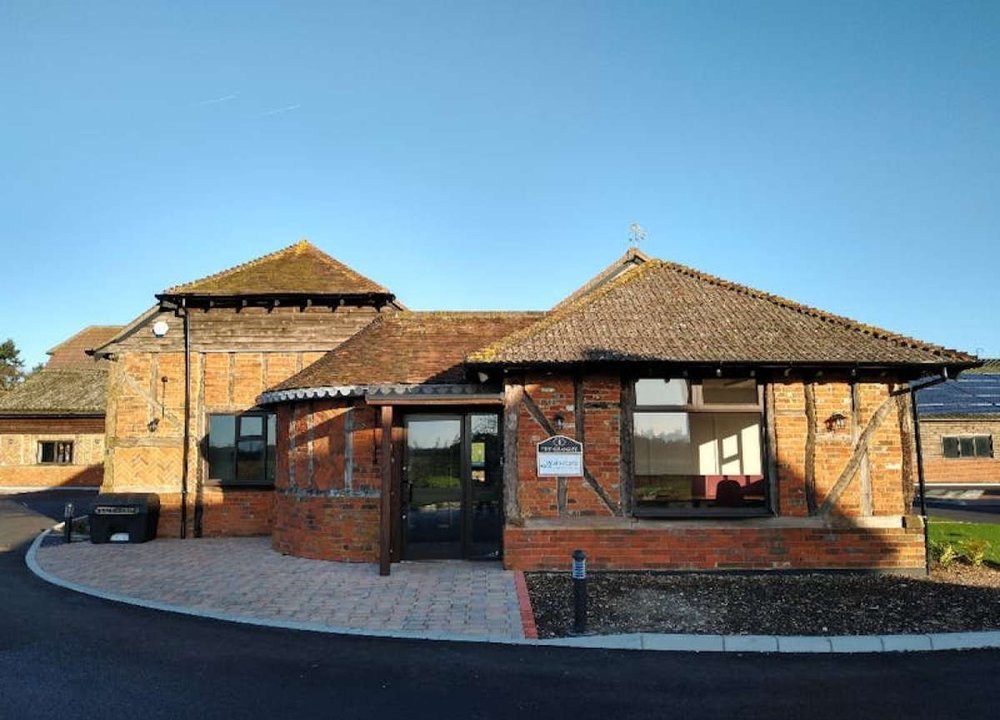 Office in Wokingham - photo 2