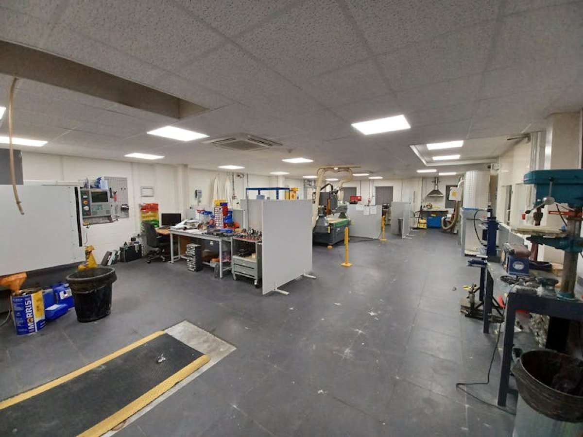 Office in Poole - photo 4