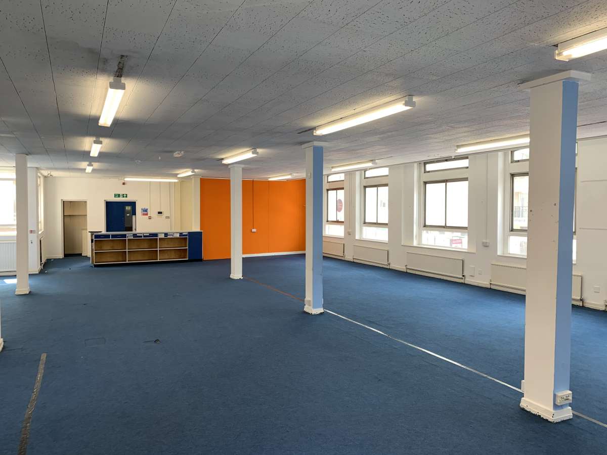 Office in Leicester - photo 4