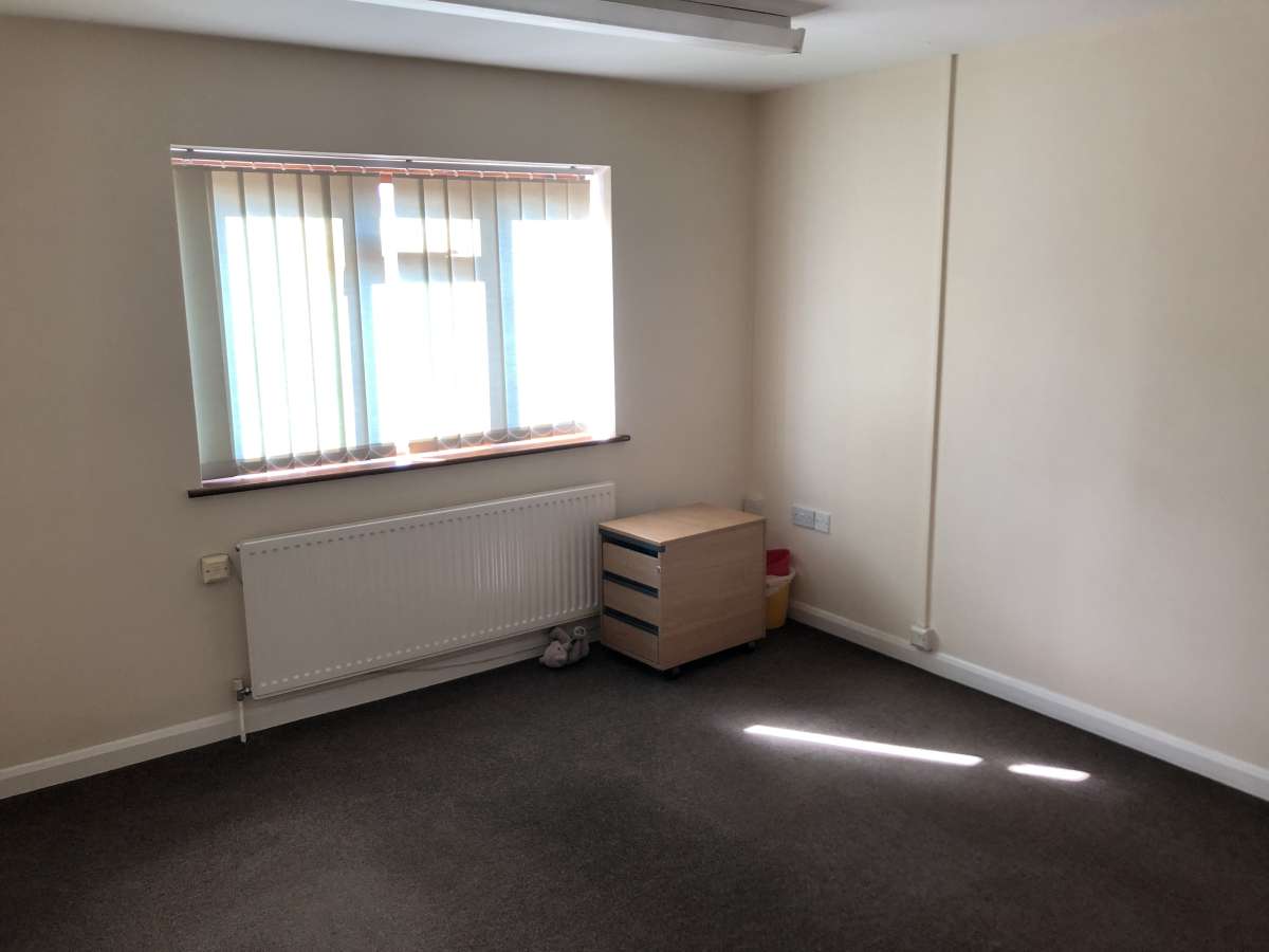 Office in Dereham - photo 4