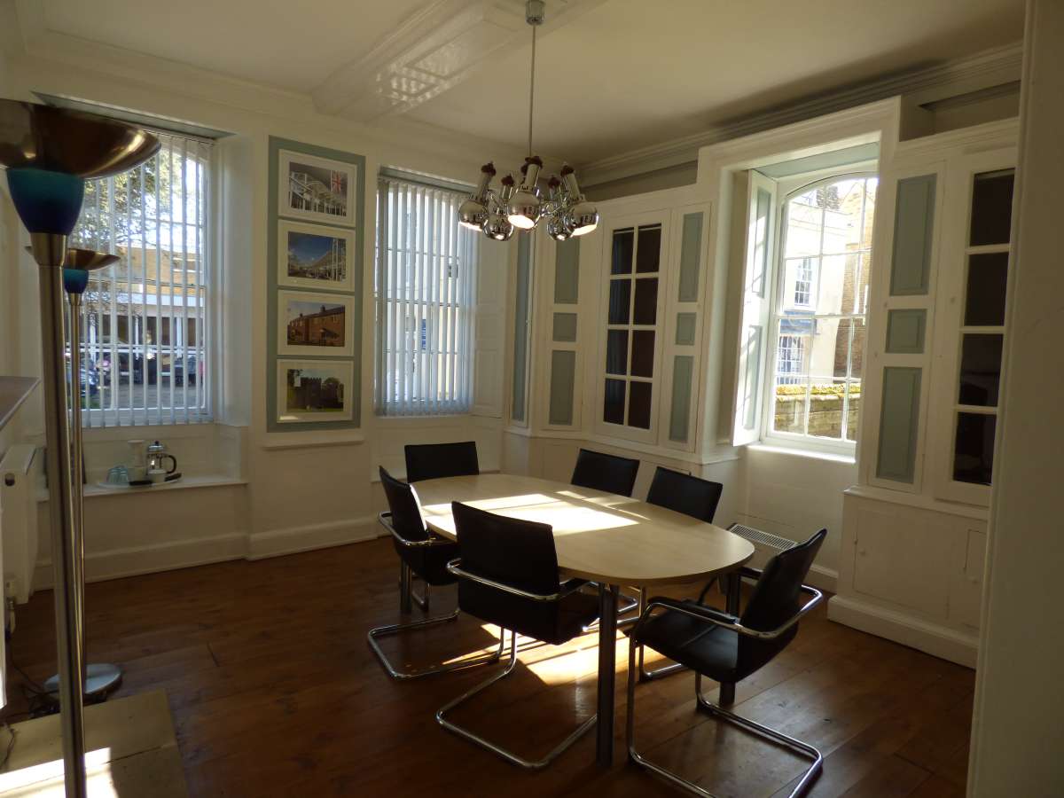Office in Huntingdon - photo 4