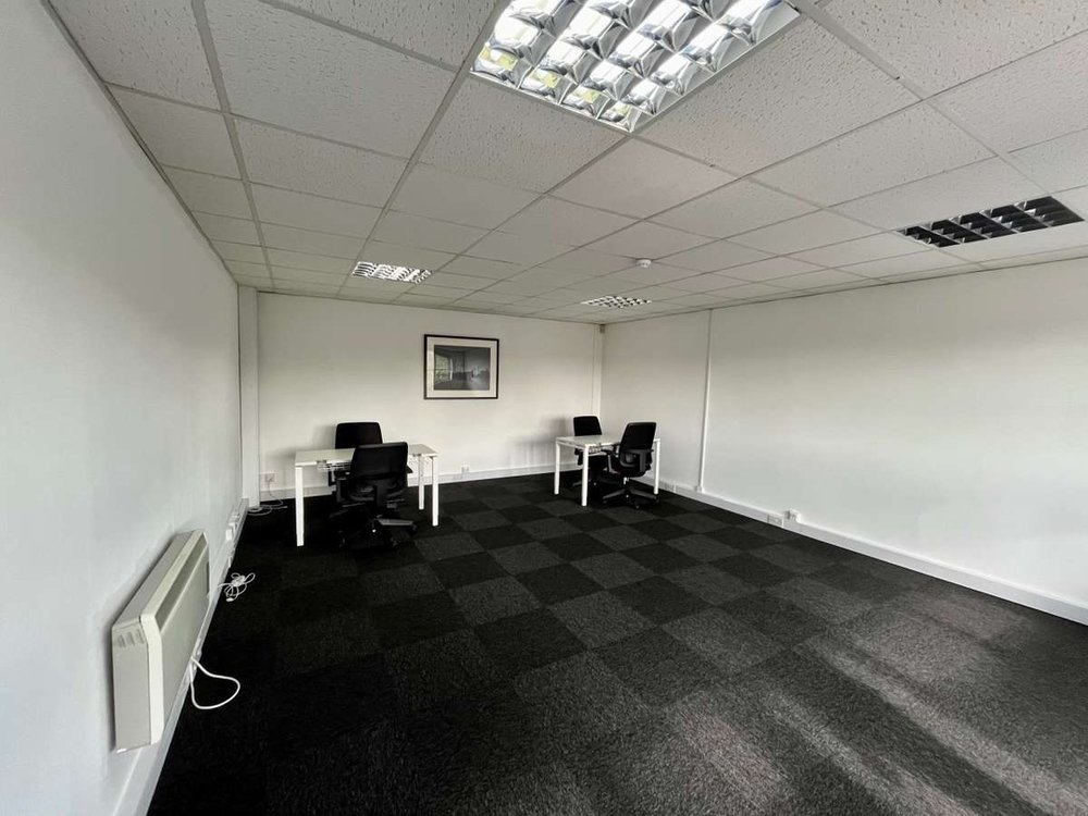Office in Waterlooville - photo 2