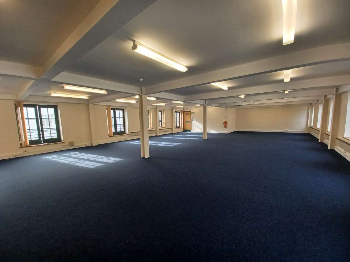 Office in Plymouth - photo 3