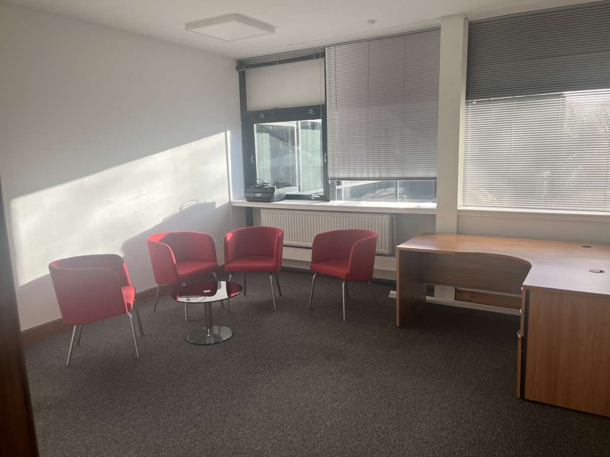 Office in Dundee - photo 2
