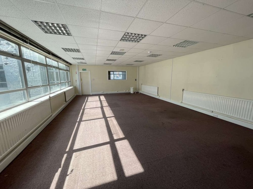 Office in Nottingham - photo 2