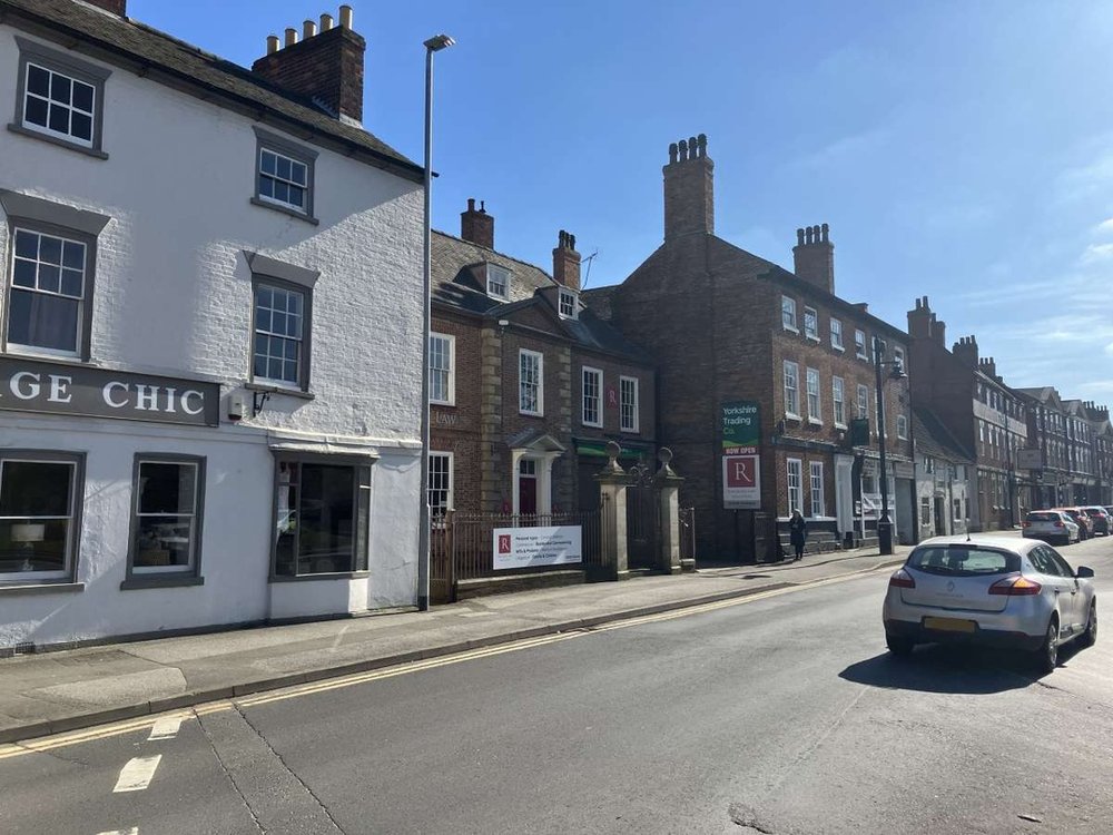 Office in Newark-On-Trent - photo 3