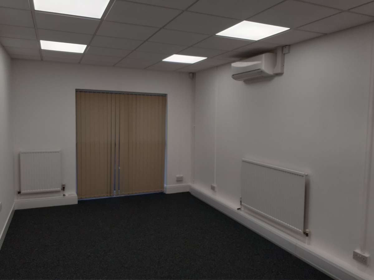 Office in Peterborough - photo 4