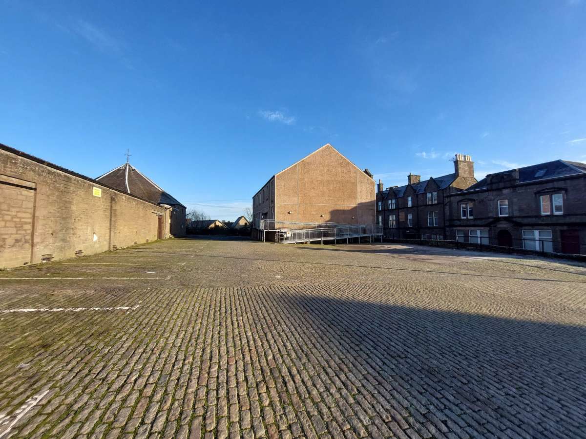 Office in Forfar - photo 2