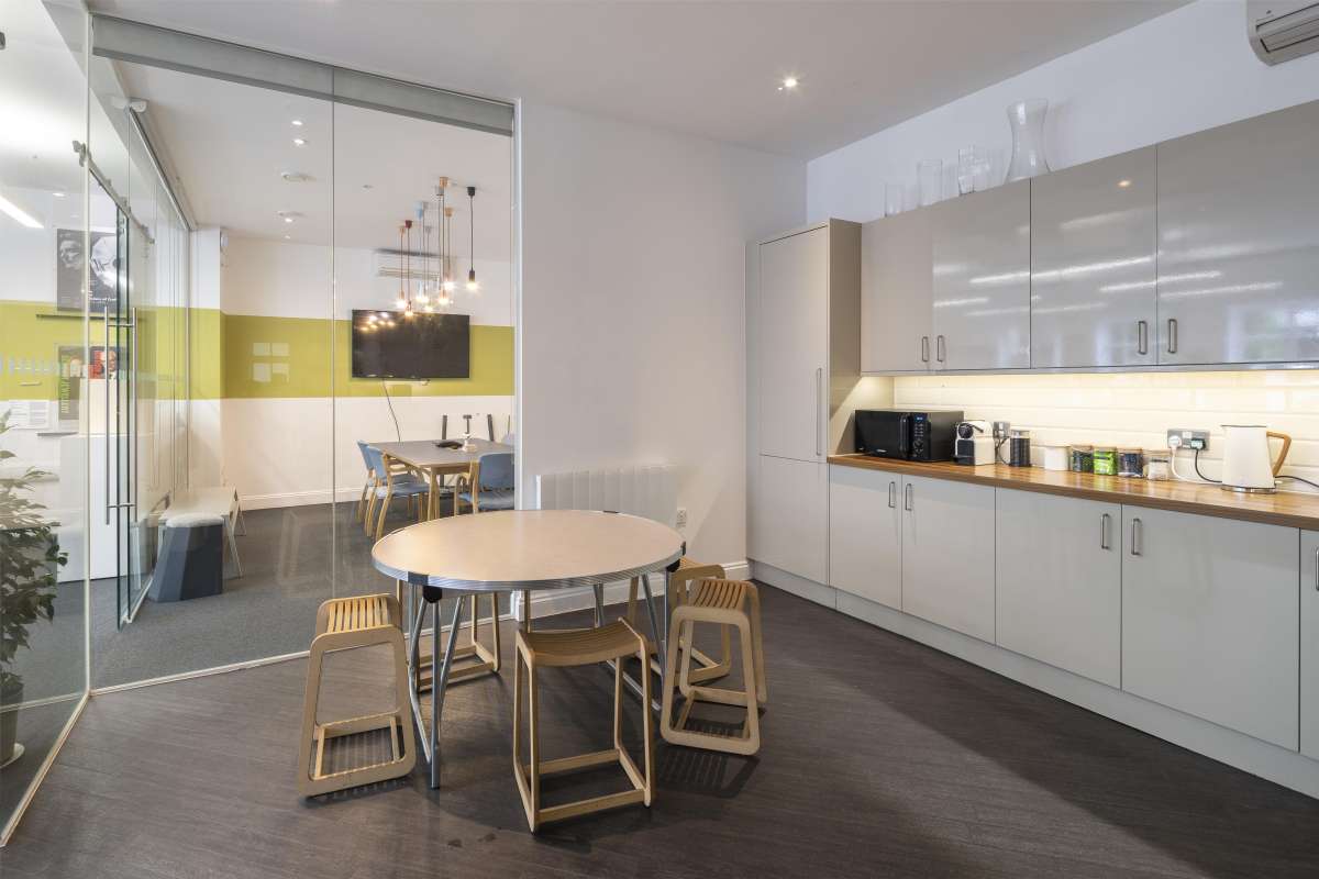 Office in London - photo 2