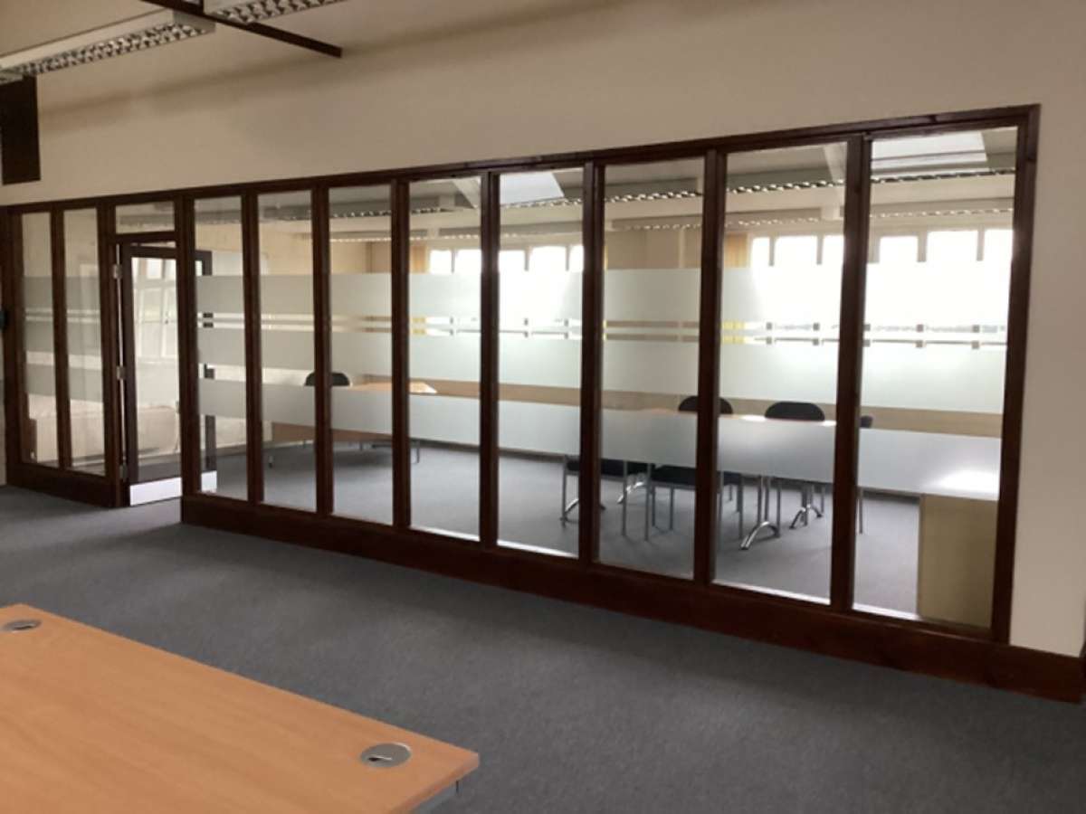 Office in Devizes - photo 3