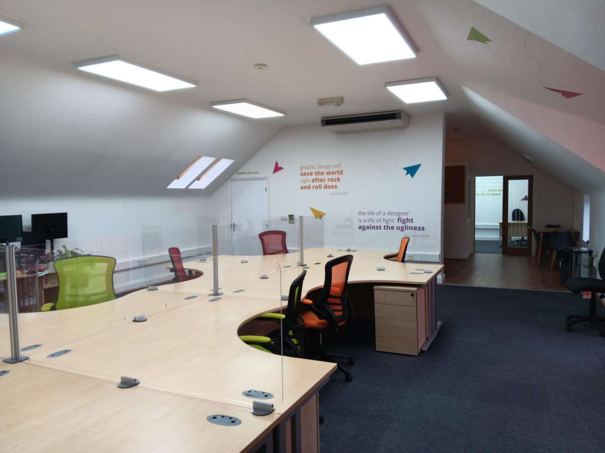 Office in Stamford - photo 4