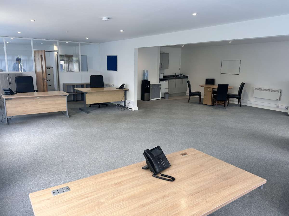 Office in Nottingham - photo 2