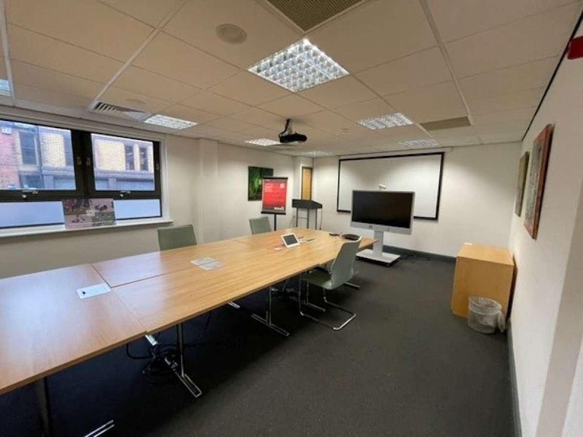 Office in Southampton - photo 3