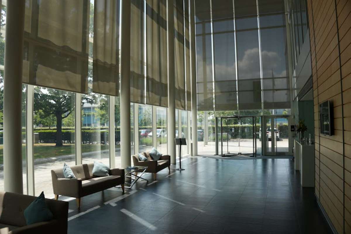 Office in Slough - photo 2