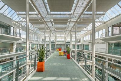 Office in Basingstoke - photo 2