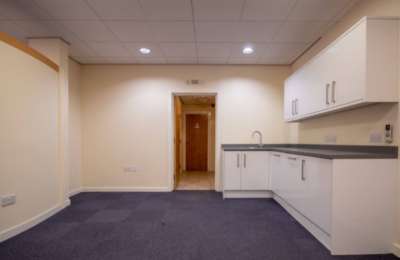 Office in Bury - photo 3