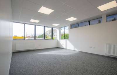 Office in Egham - photo 2