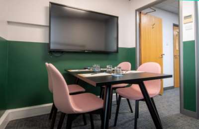 Office in Egham - photo 4