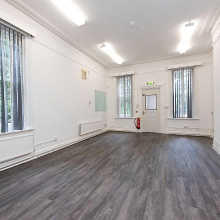 Office in Bordon - photo 2