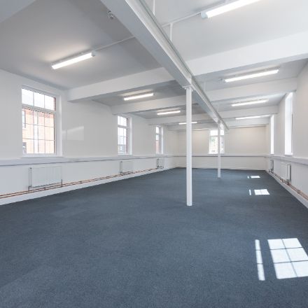 Office in Bordon - photo 3