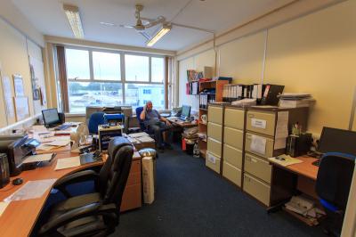 Office in Swindon - photo 2