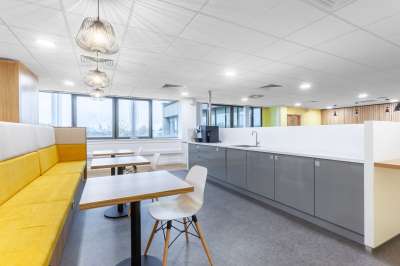 Office in Wolverhampton - photo 3