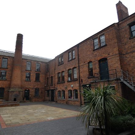 Office in Wolverhampton - photo 2