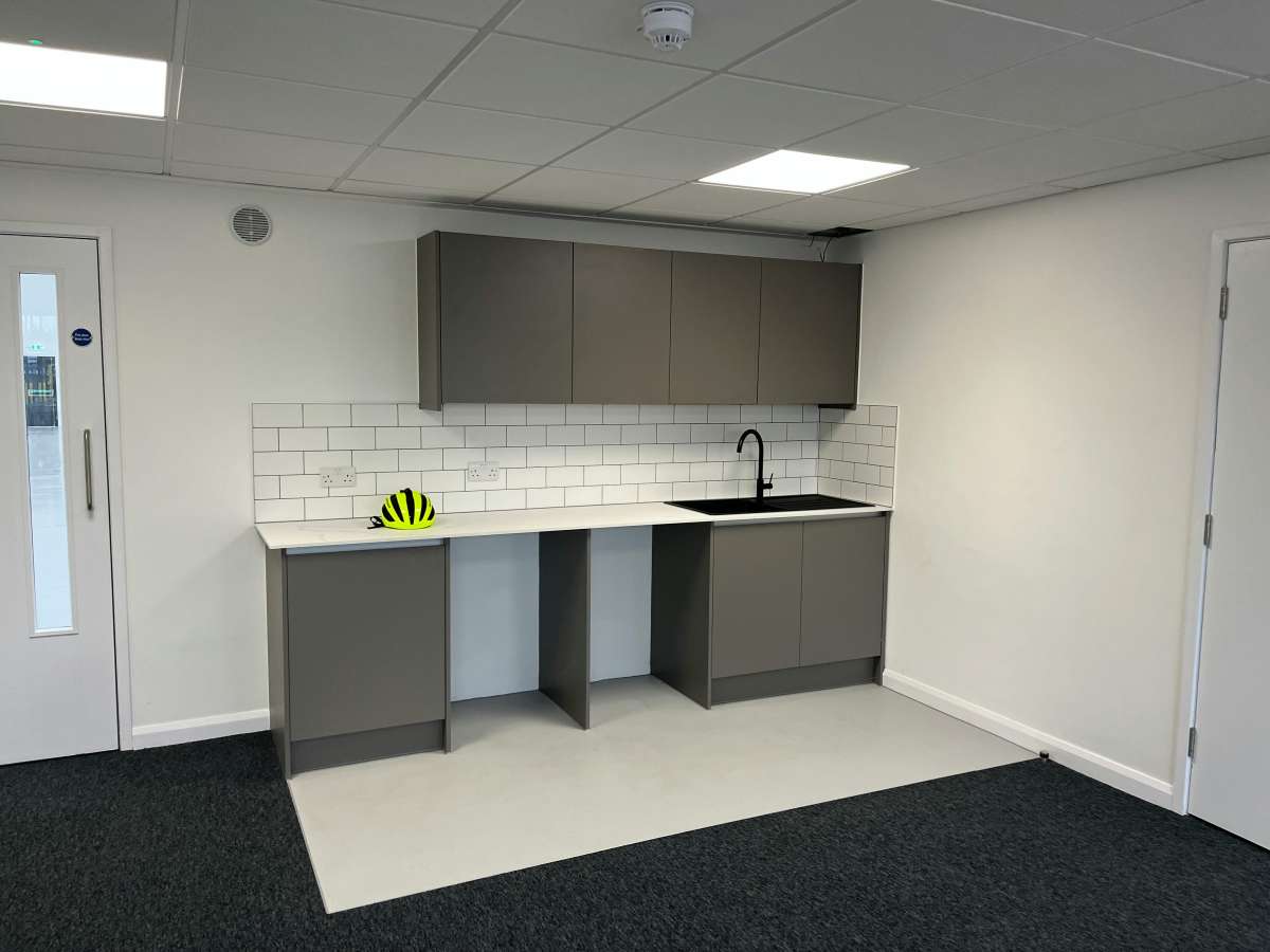 Industrial Unit in Mitcham - photo 4