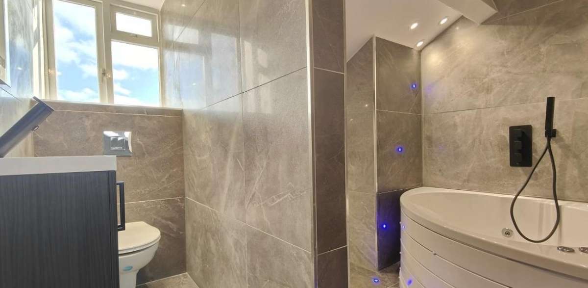 Retail/Shop in Sherborne - photo 2