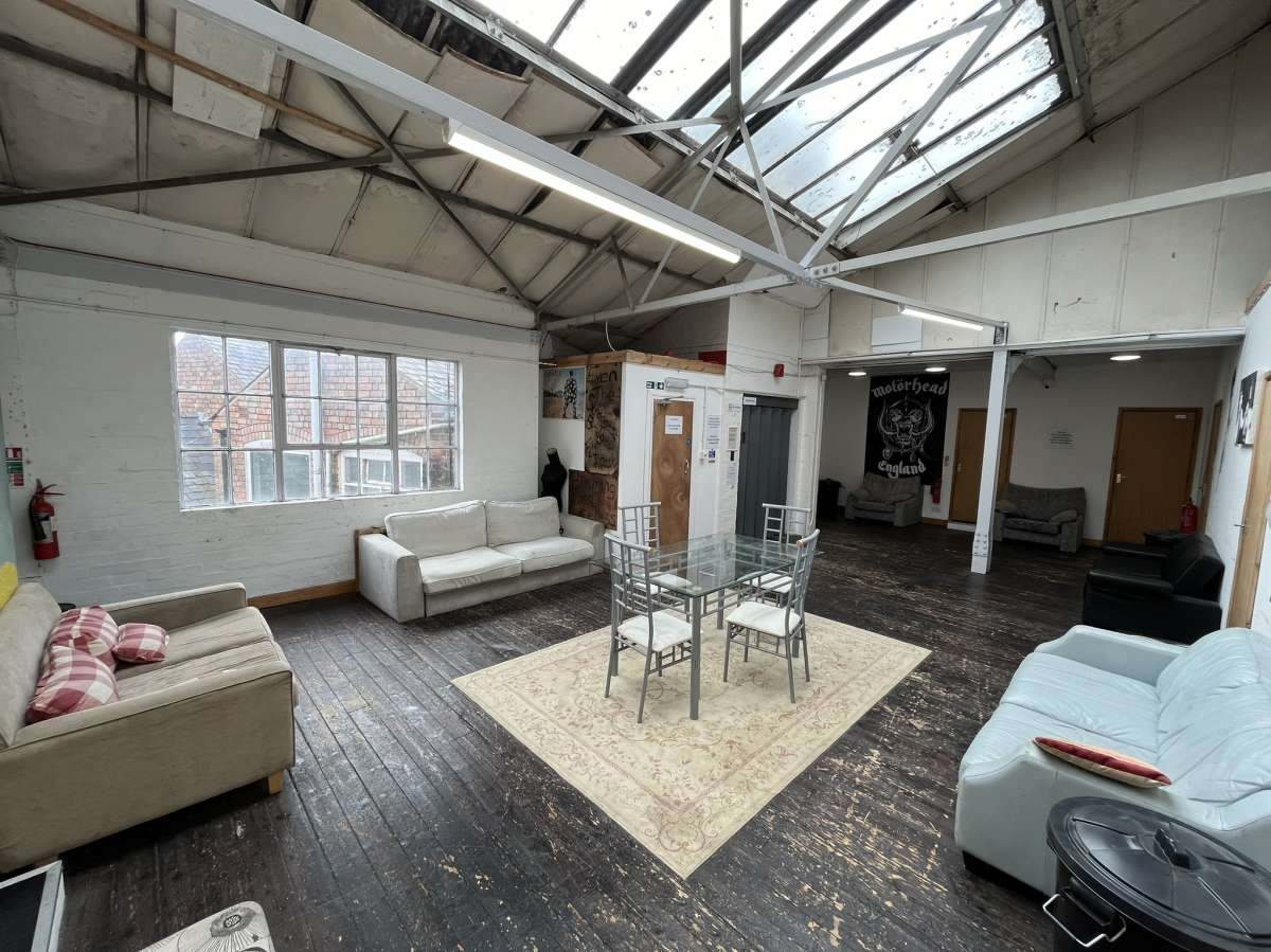 Retail/Shop in Earl Shilton - photo 2