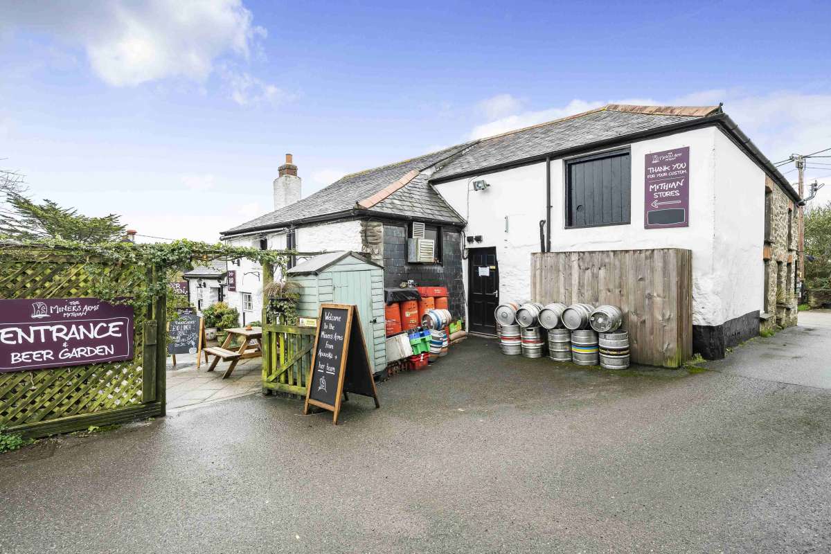 Retail/Shop in Truro - photo 2