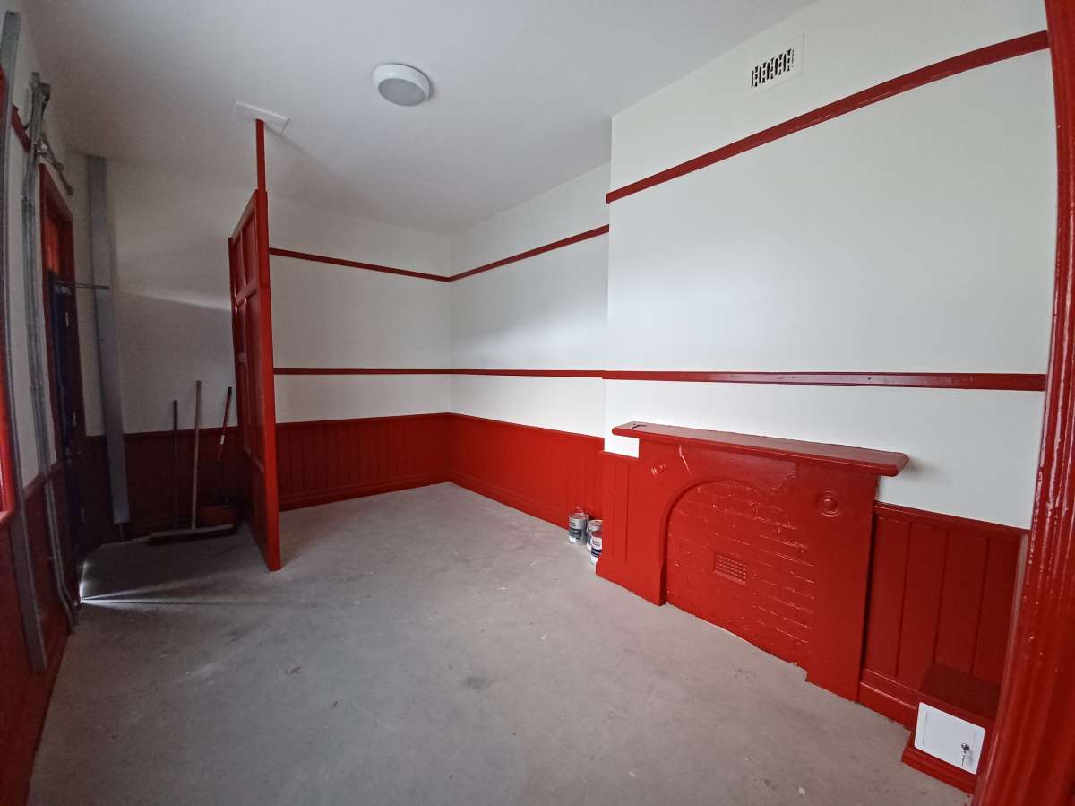 Retail/Shop in Stockport - photo 4