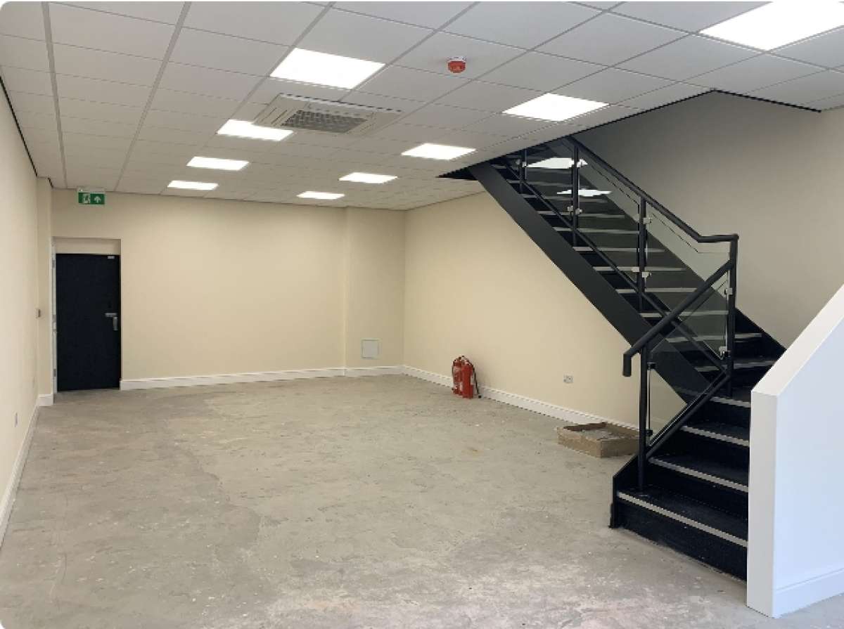 Retail/Shop in Wakefield - photo 4