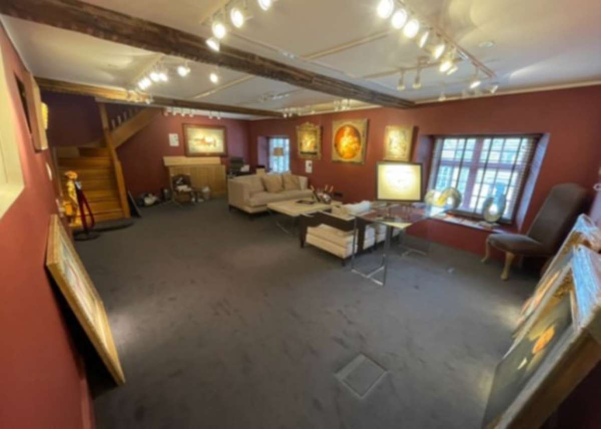 Retail/Shop in Worcester - photo 3