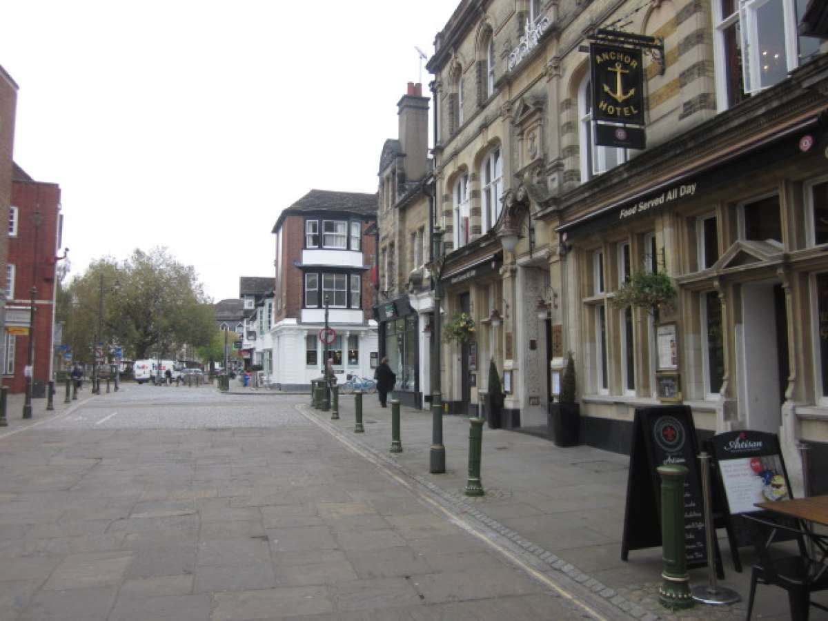 Retail/Shop in Horsham - photo 2