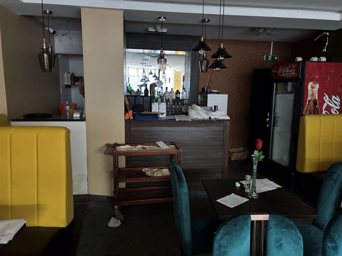 Retail/Shop in Stoke-On-Trent - photo 3