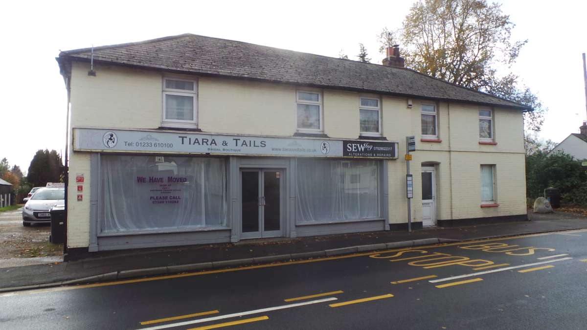 Retail/Shop in Ashford - photo 4