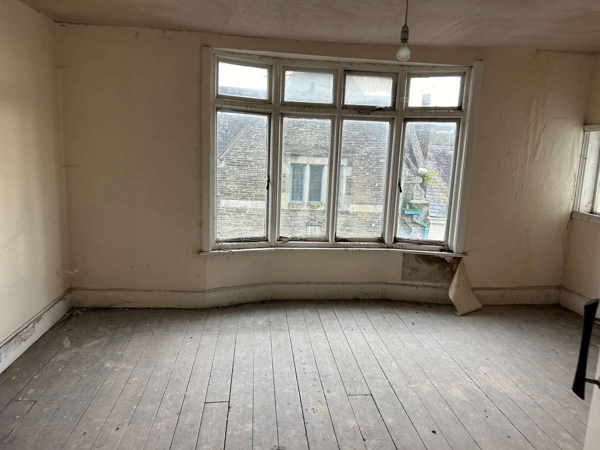 Retail/Shop in Kingsbridge - photo 2