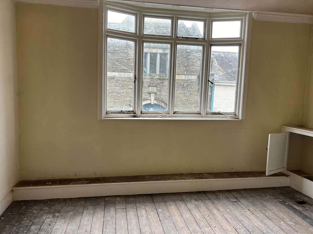 Retail/Shop in Kingsbridge - photo 3