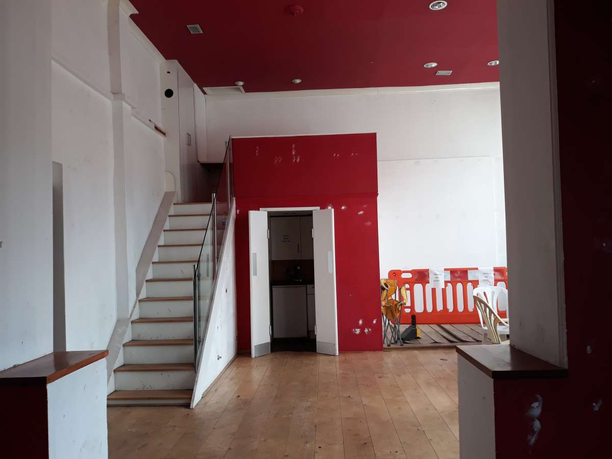 Retail/Shop in Bingley - photo 2