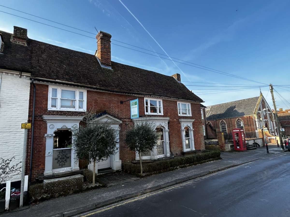 Retail/Shop in Ashford - photo 4